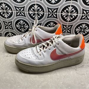 NIKE AIR FORCE 1 9.5 SAGE LOW Women's Athletic Sneakers White Pink Orange